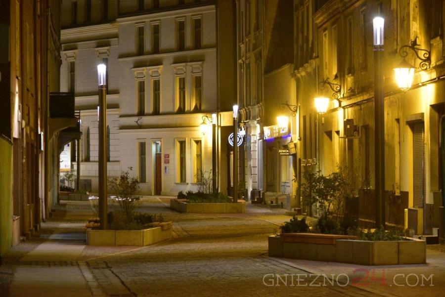 Rezydencja Marzec Gniezno Exterior photo